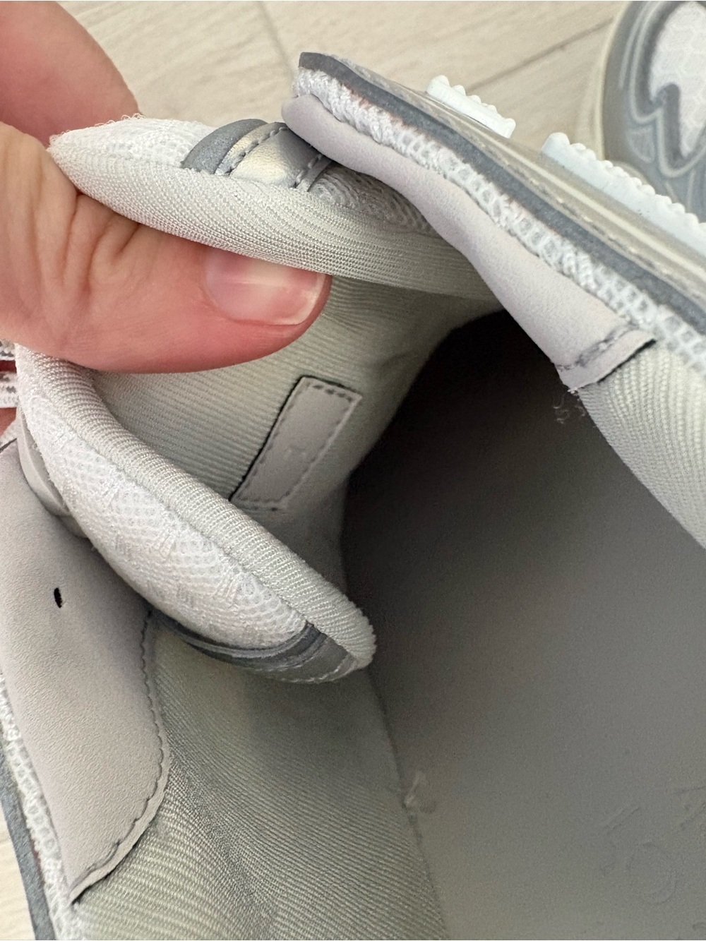 Gucci Silver White Chunky Sneakers - Picture 8 of 9
